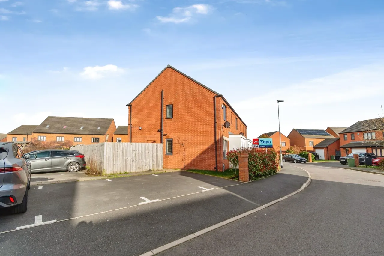 Detling Drive, Ettinghall, WV2, photo 19