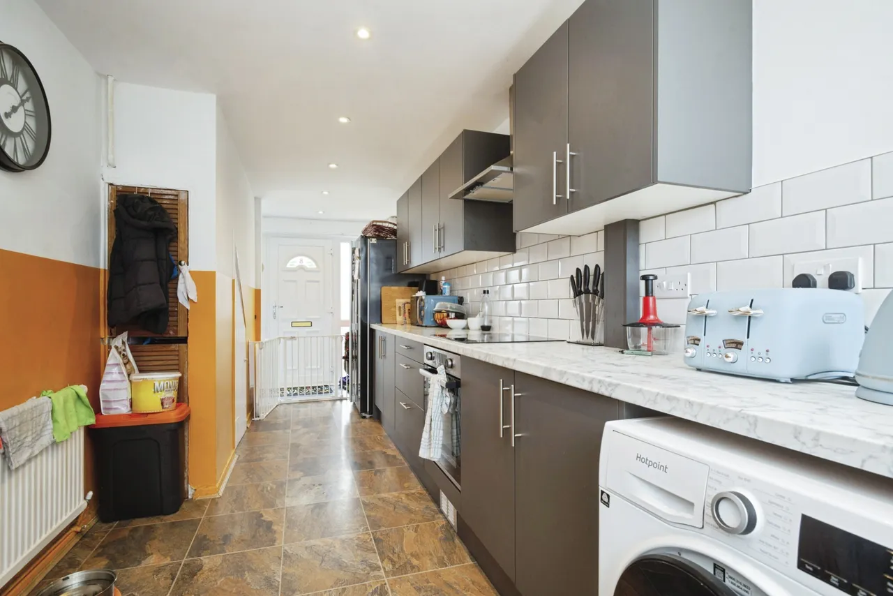 Yeo Close, Bettws, Newport, NP20, photo 2
