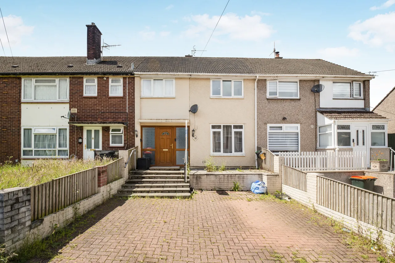 3 bed house for sale — Yeo Close, Bettws, Newport, NP20
