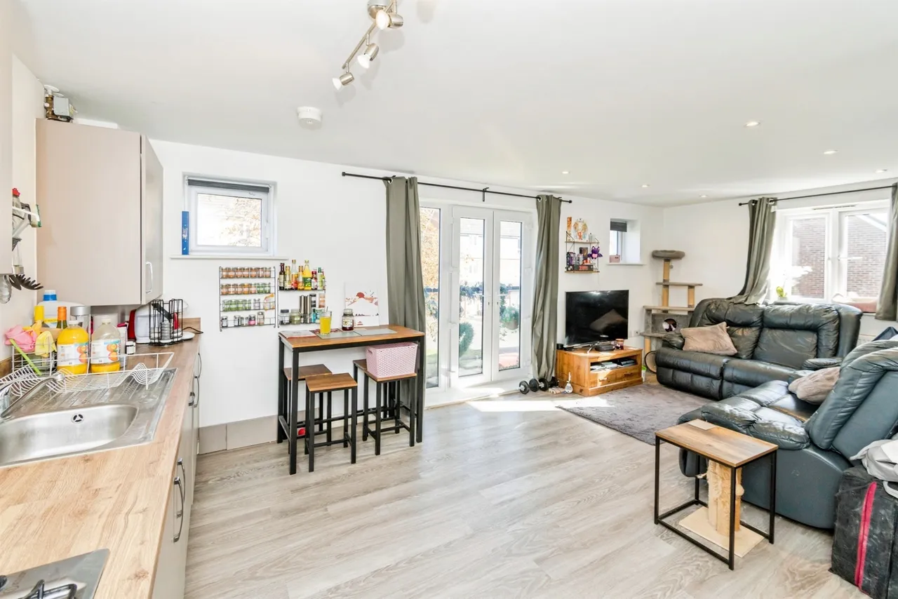 Davidson Drive, Fair Oak, SO50, photo 2