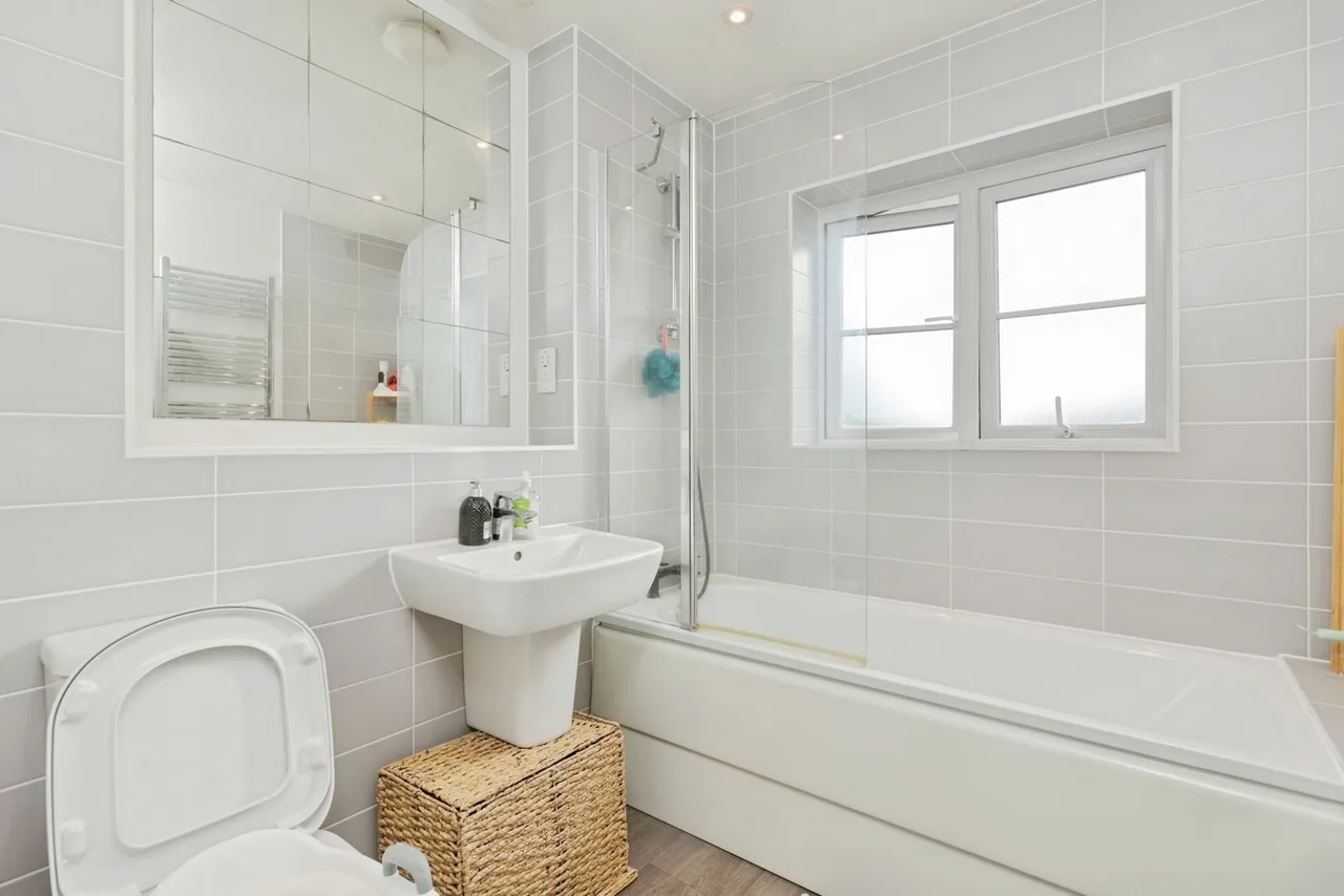 Laurie Close, Sevenoaks, TN14, photo 16