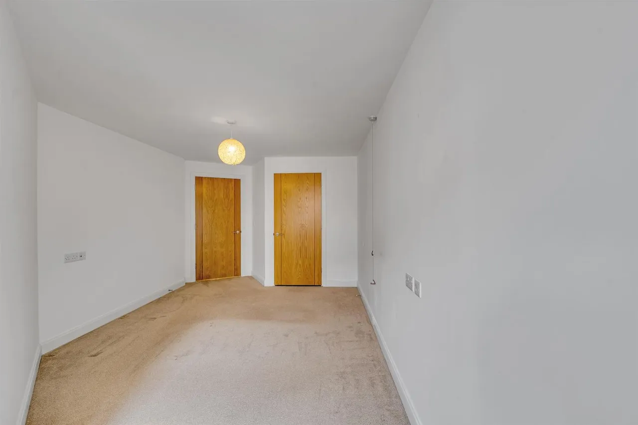 Churchfield Road, Walton-On-Thames, KT12, photo 15