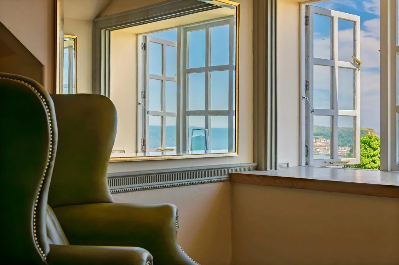 Esplanade, Scarborough, YO11, photo 9