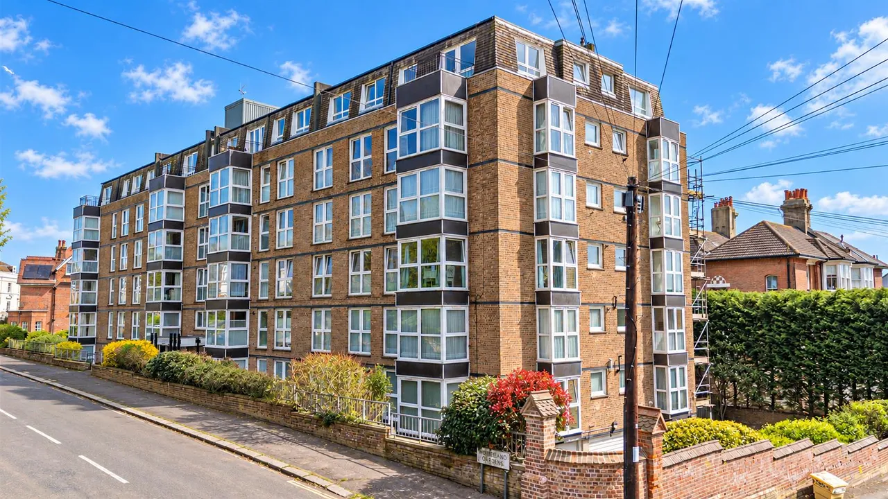 Cumberland Gardens, St. Leonards-On-Sea, photo 8