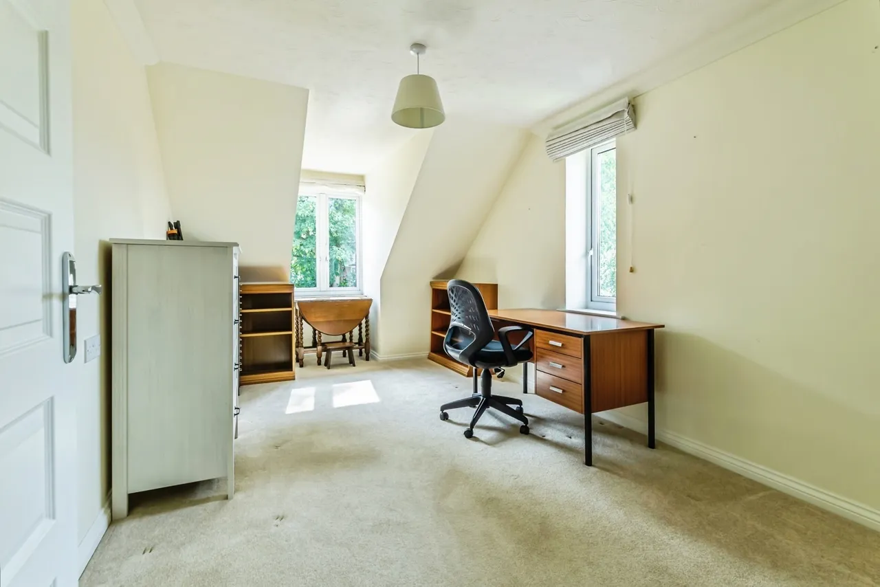 Caterham Lodge, 2 Stafford Road, Caterham, Surrey, CR3, photo 12