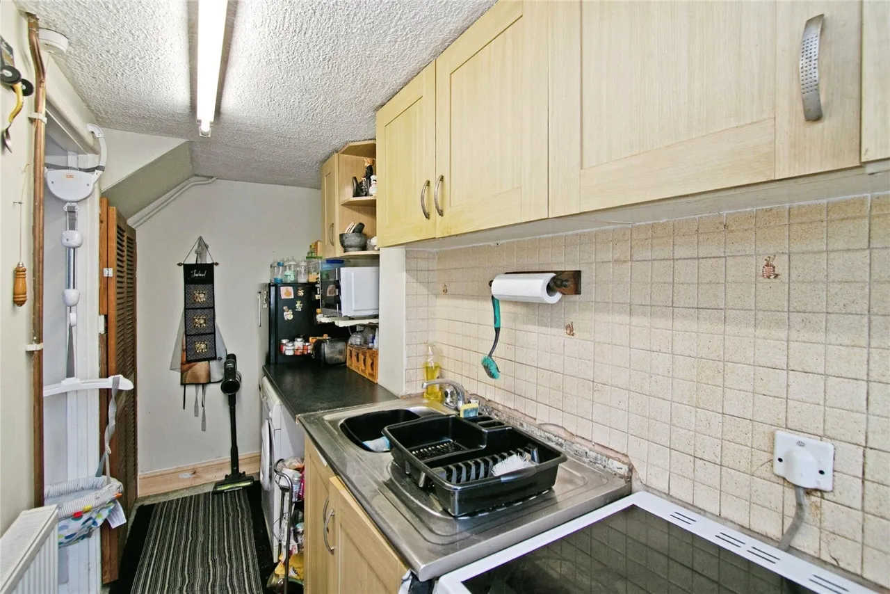 Lemon Place, East End, TR15, photo 10