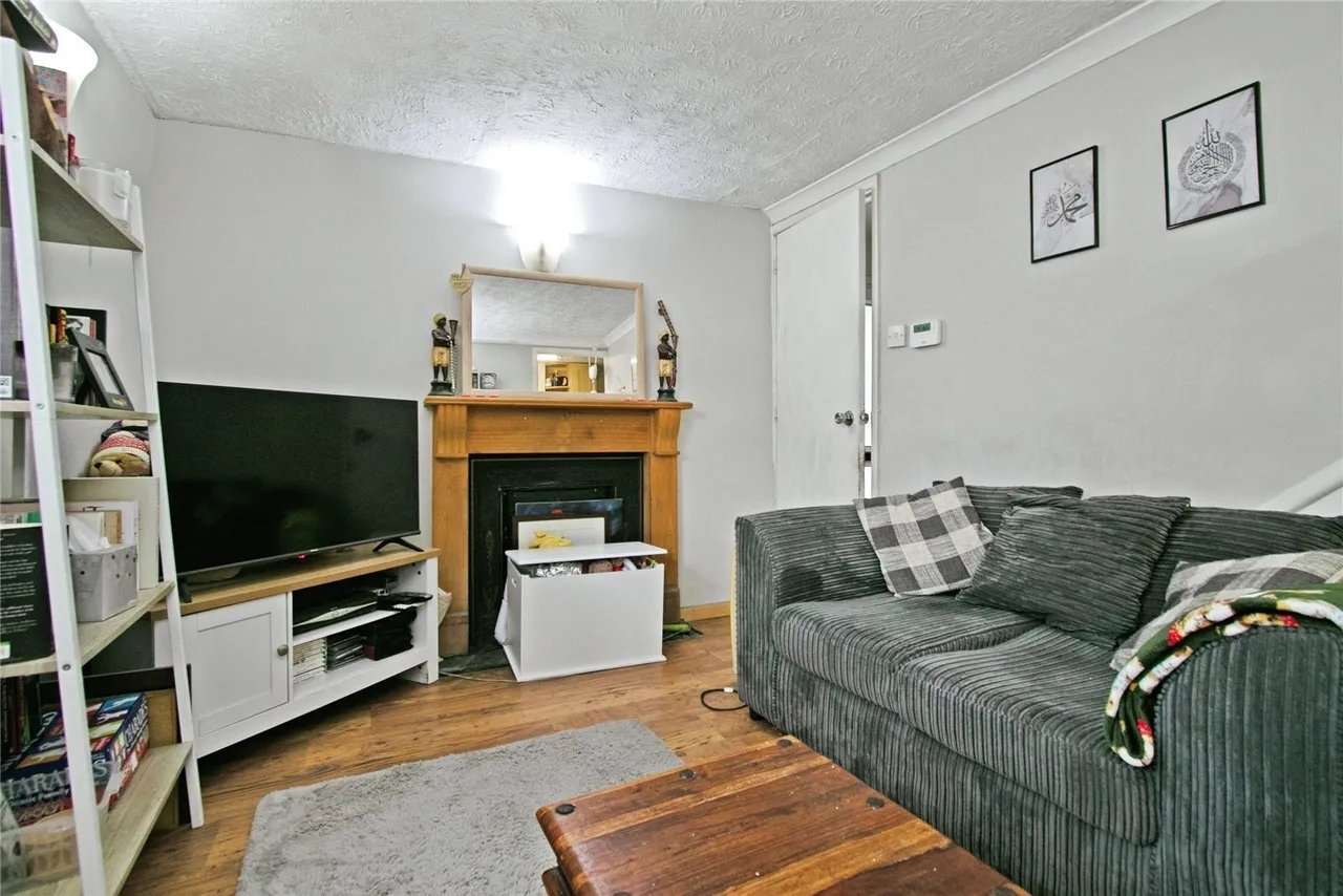 Lemon Place, East End, TR15, photo 8