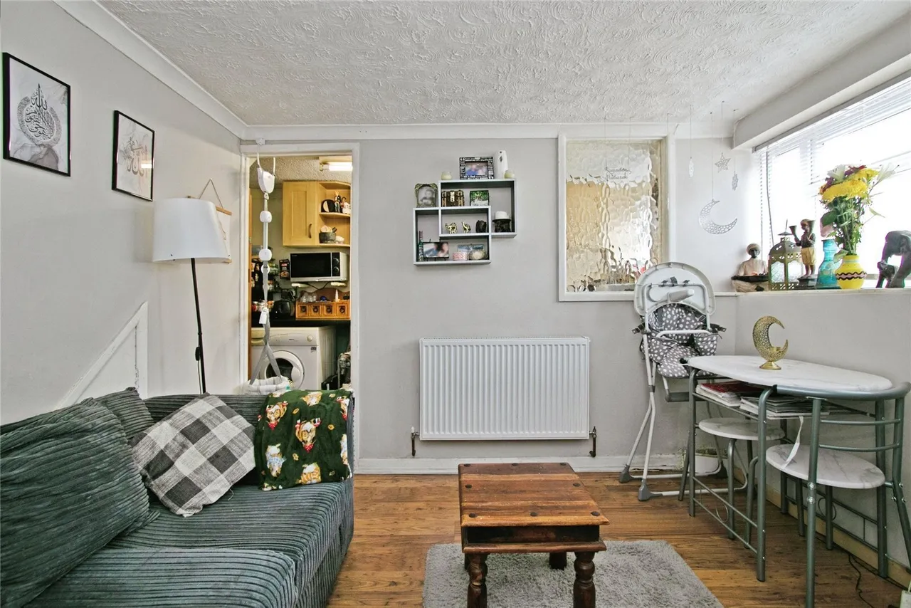 Lemon Place, East End, TR15, photo 9