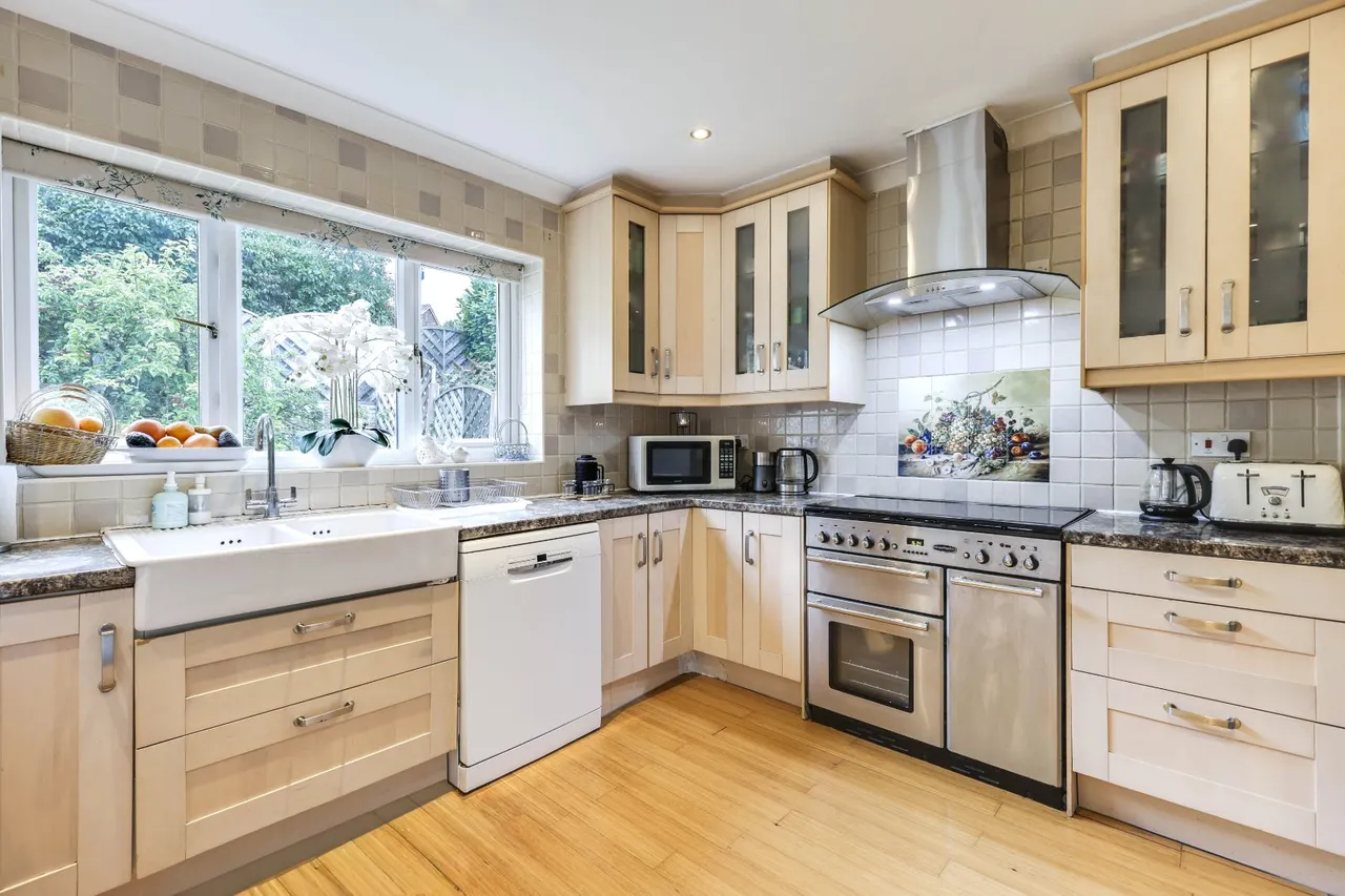 Green Lane, Cookridge, LS16, photo 8