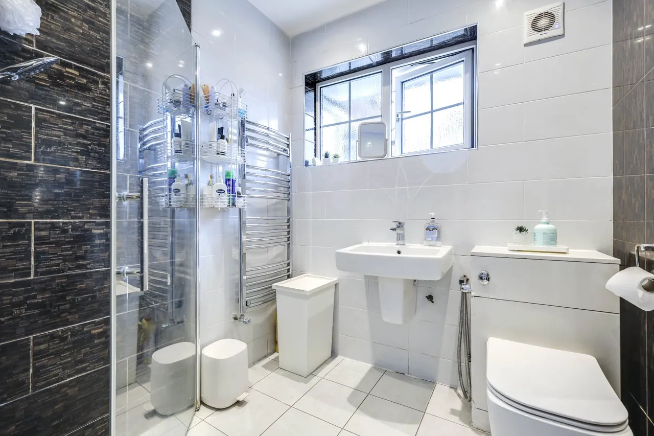 Green Lane, Cookridge, LS16, photo 15