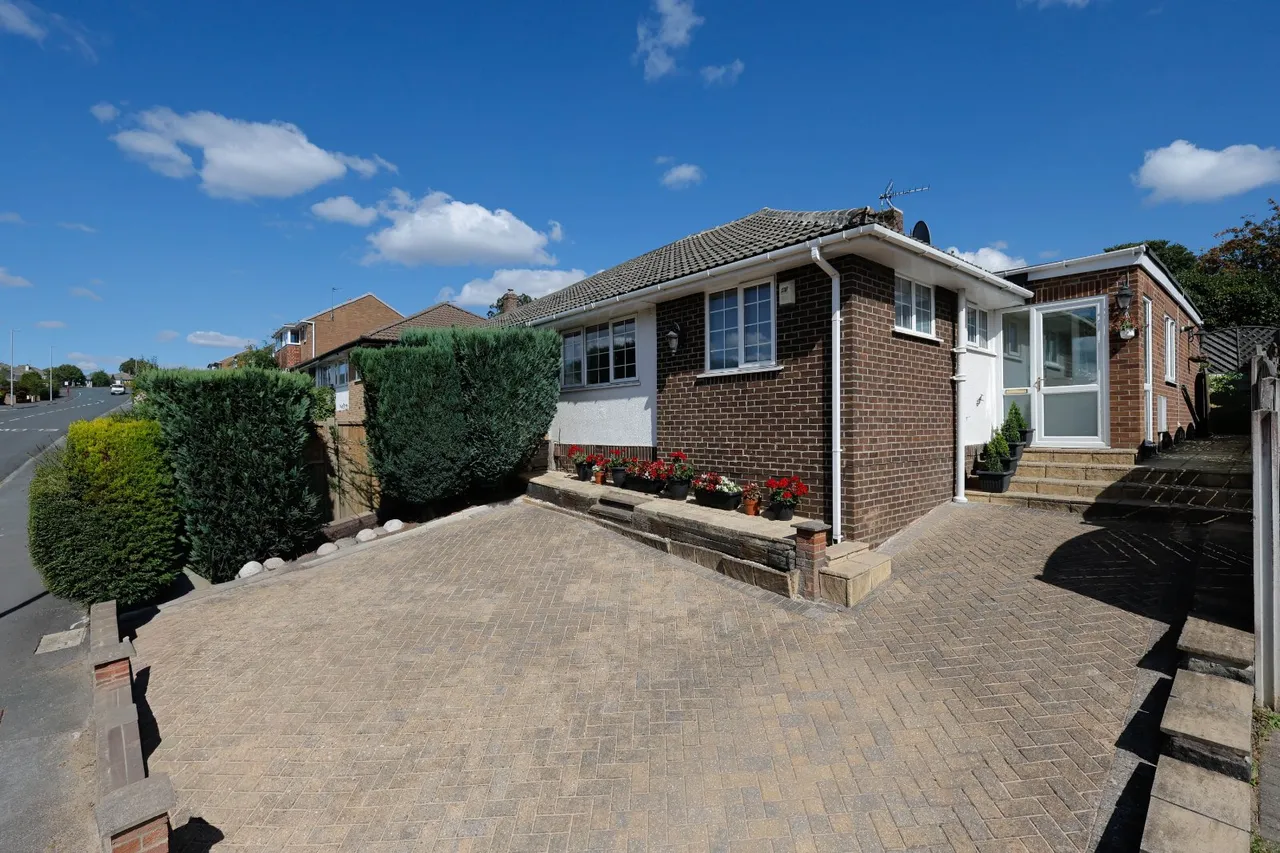 3 bed house for sale, Green Lane, Cookridge, LS16