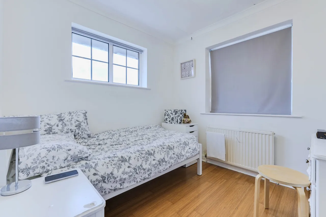 Green Lane, Cookridge, LS16, photo 12