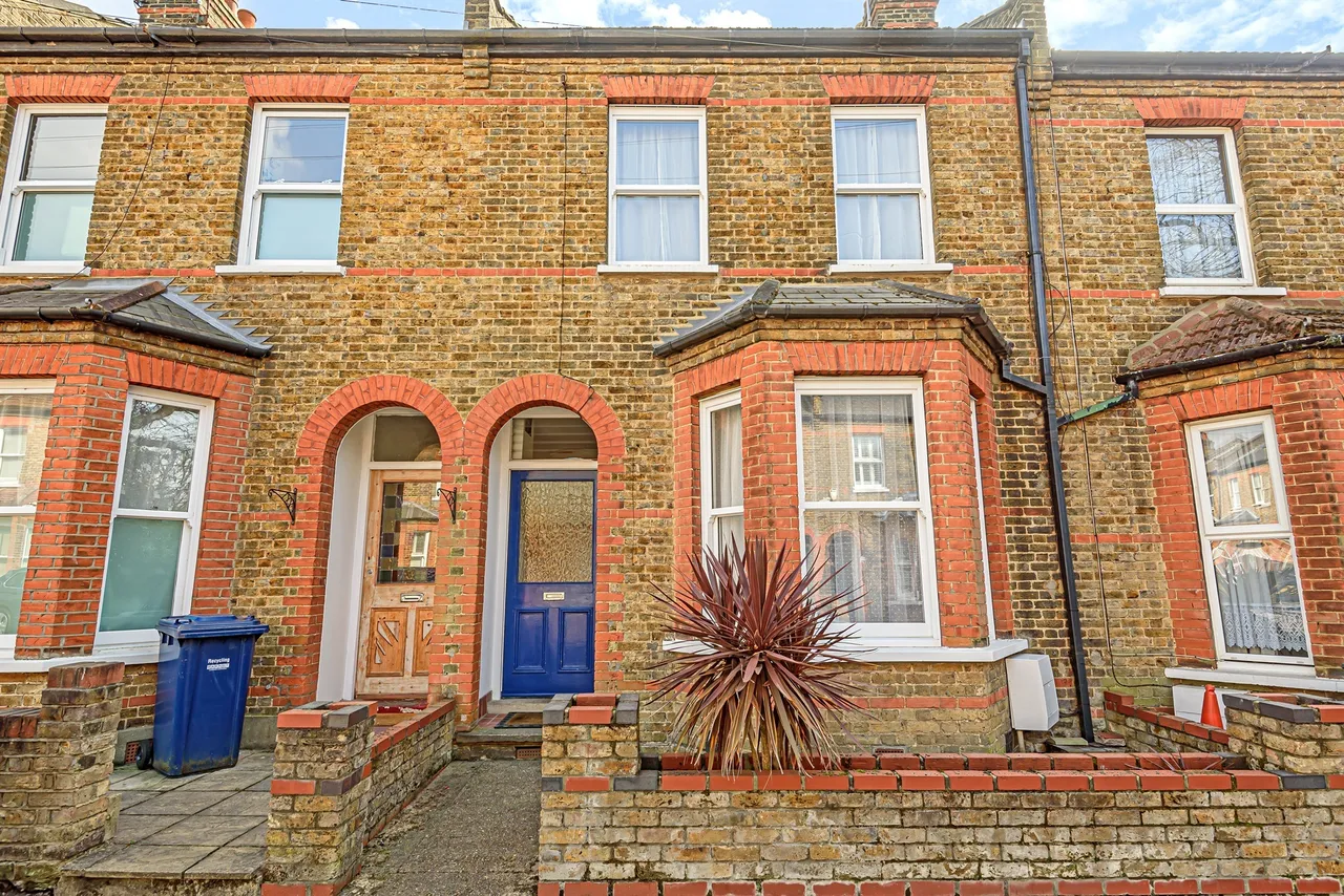 3 bed house for sale, Theobalds Avenue, London, N12
