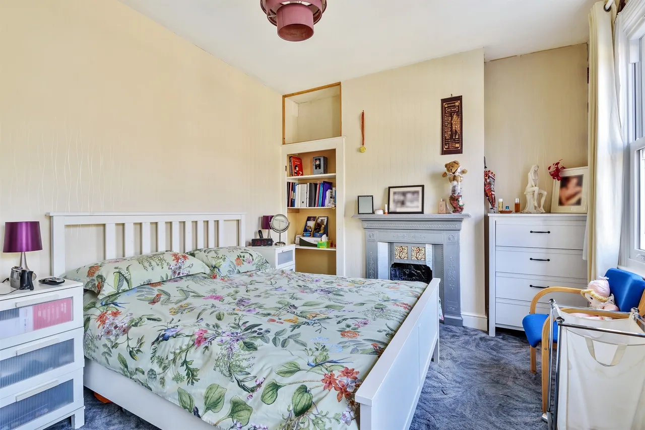 Theobalds Avenue, London, N12, photo 11