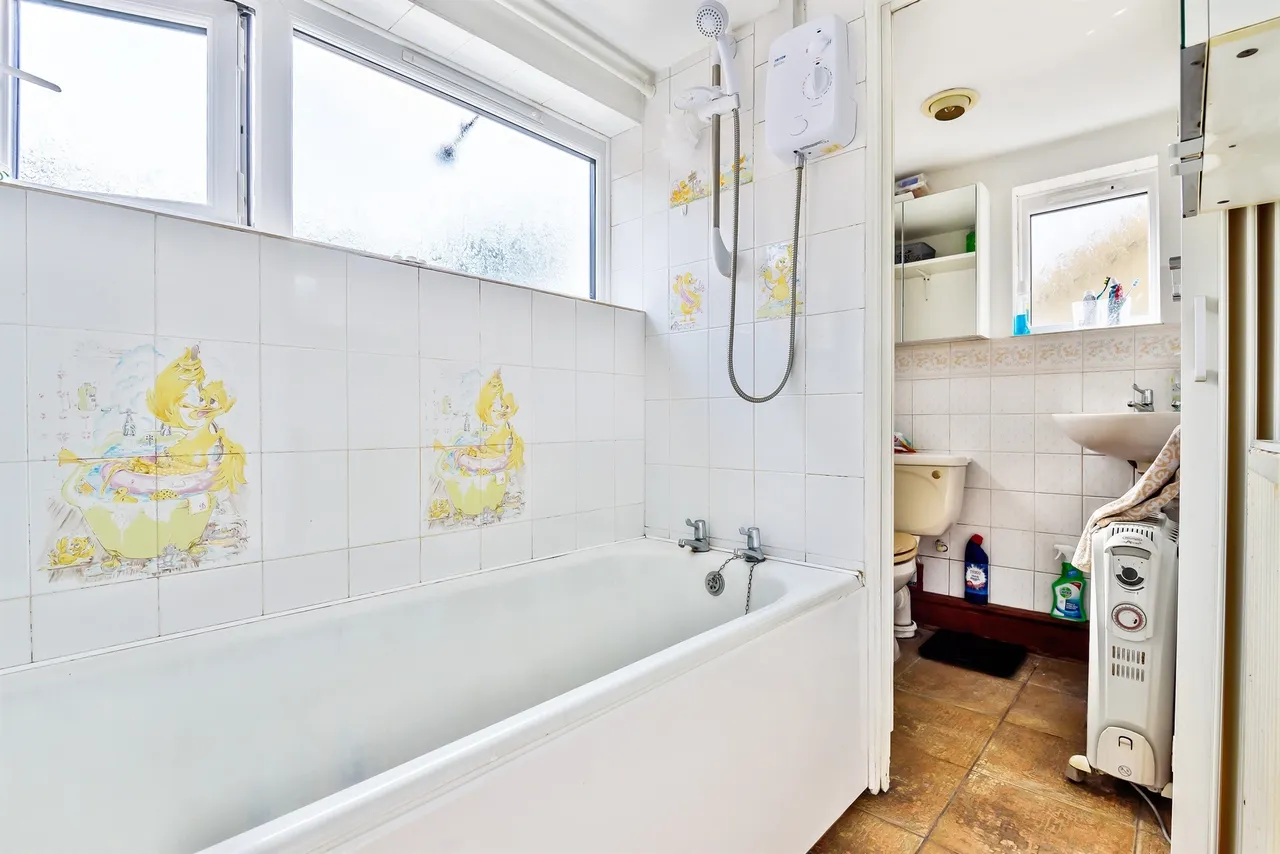 Theobalds Avenue, London, N12, photo 9