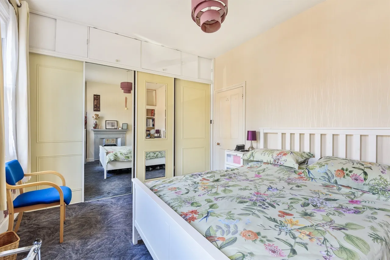 Theobalds Avenue, London, N12, photo 12