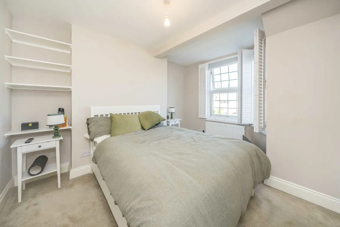Blakenham Road, SW17, photo 6