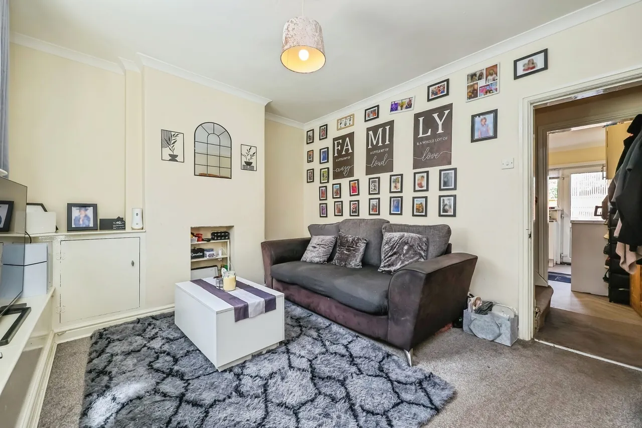 Albert Street, Hucknall, Nottingham, Nottinghamshire, NG15, photo 5