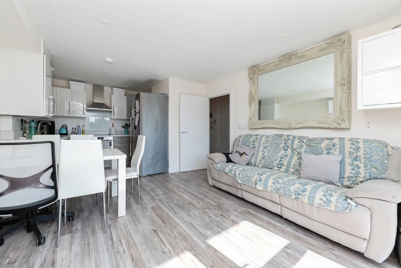 Giles Crescent, STEVENAGE, photo 6