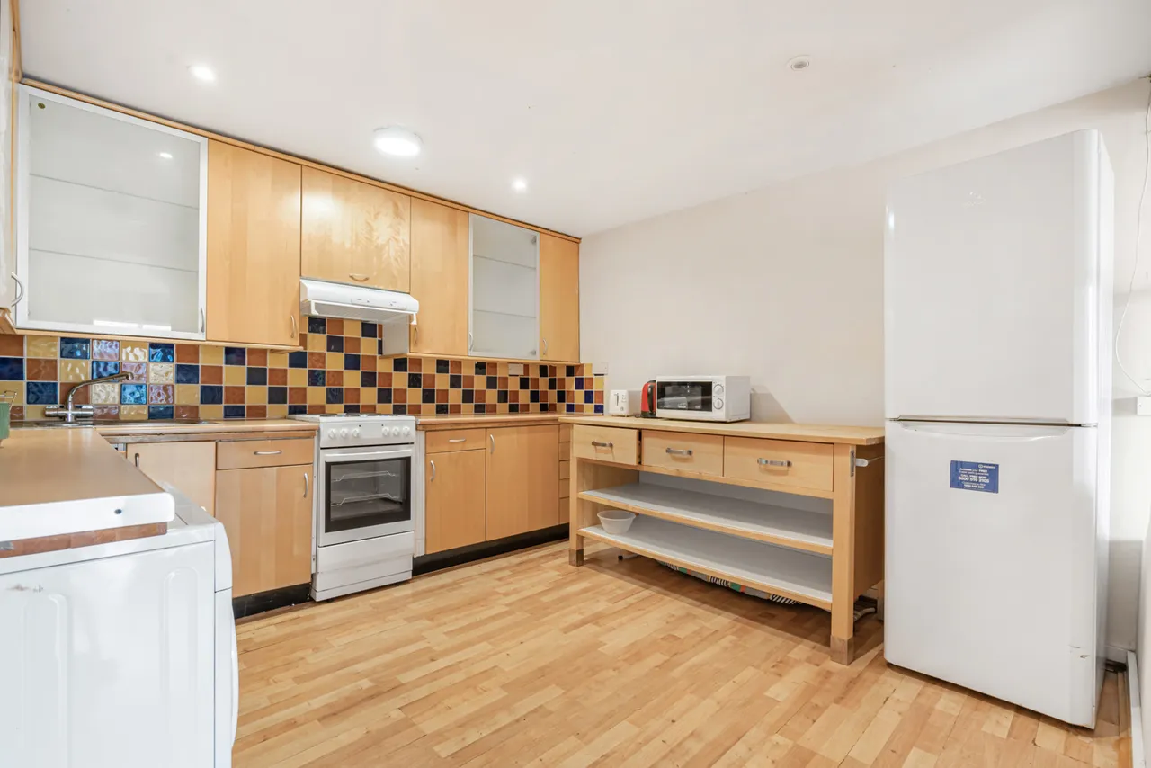 St. Judes Road, Englefield Green, TW20, photo 6