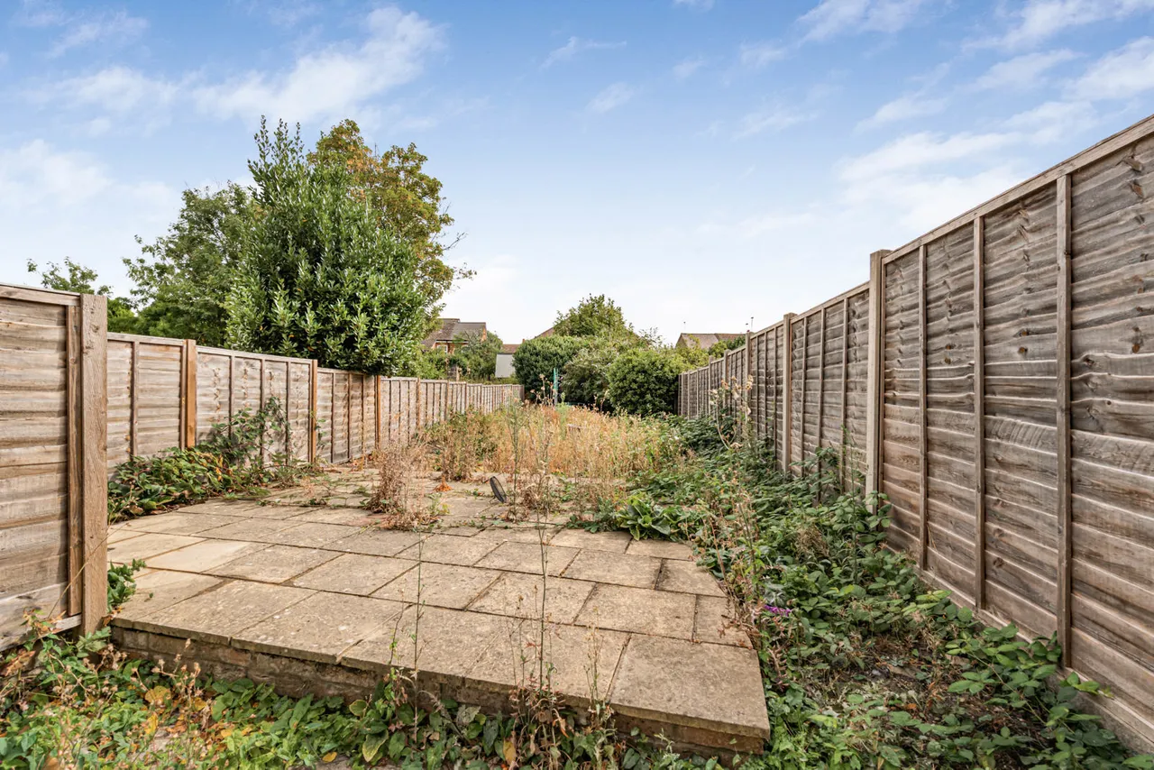 St. Judes Road, Englefield Green, TW20, photo 16