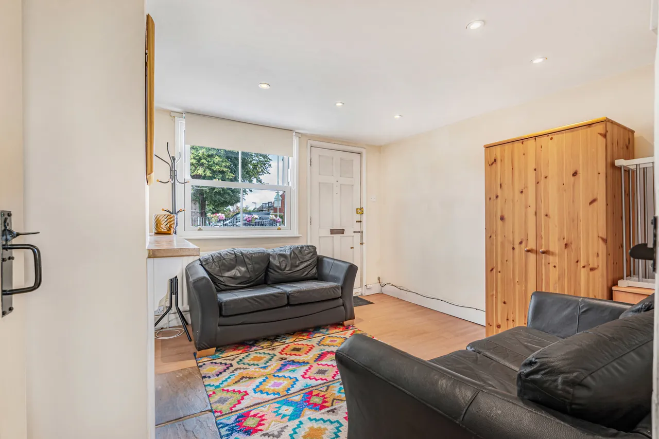 St. Judes Road, Englefield Green, TW20, photo 2