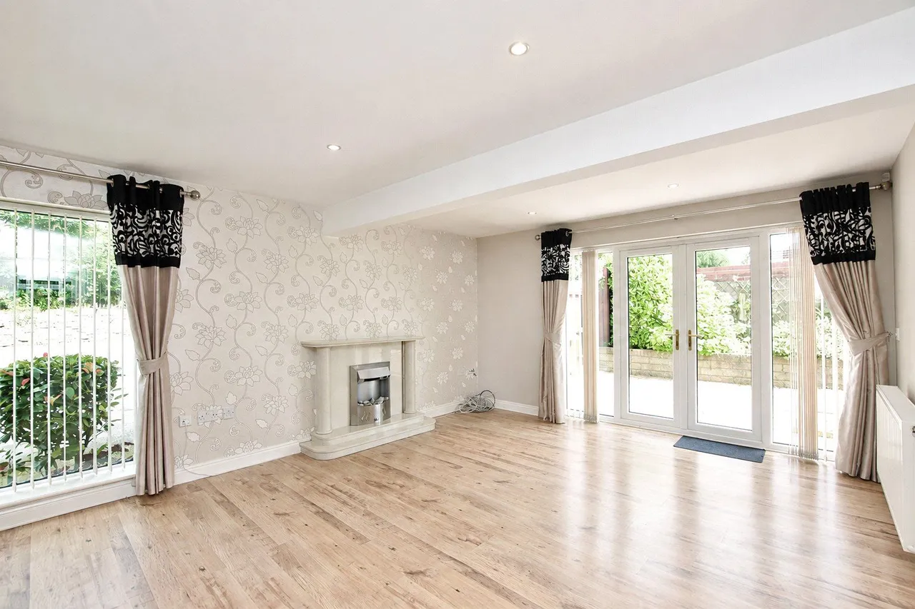 Falinge Manor Mews, Rochdale, OL12, photo 3
