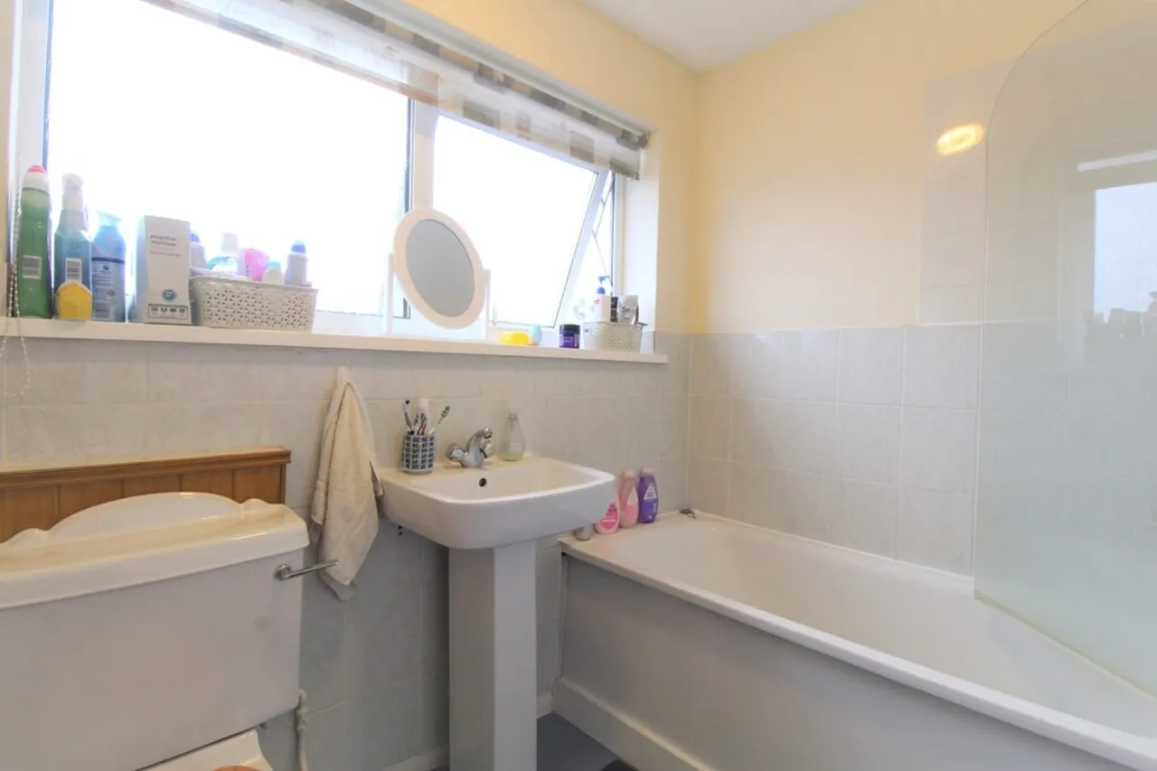 Broome Grove, Wivenhoe, CO7, photo 11