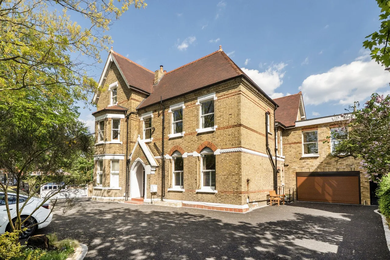 3 bed flat for sale — Copers Cope Road, BR3