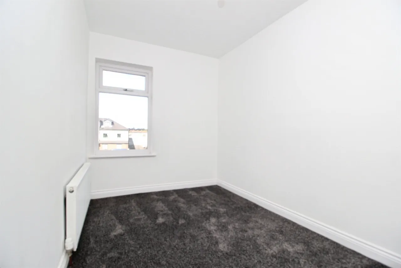 Cross Lane, Wakefield, photo 11