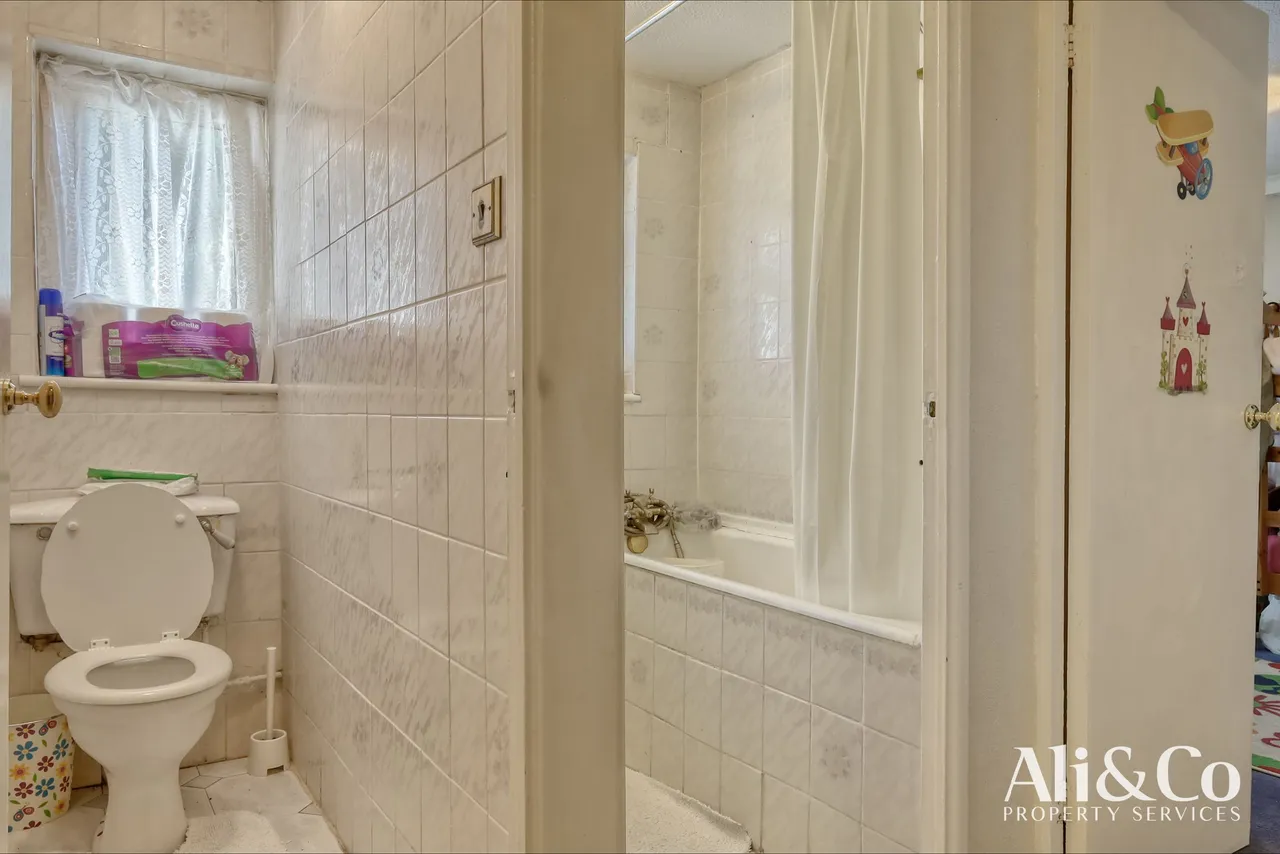 Wickham Road, Grays, Essex, RM16 4TU, photo 8