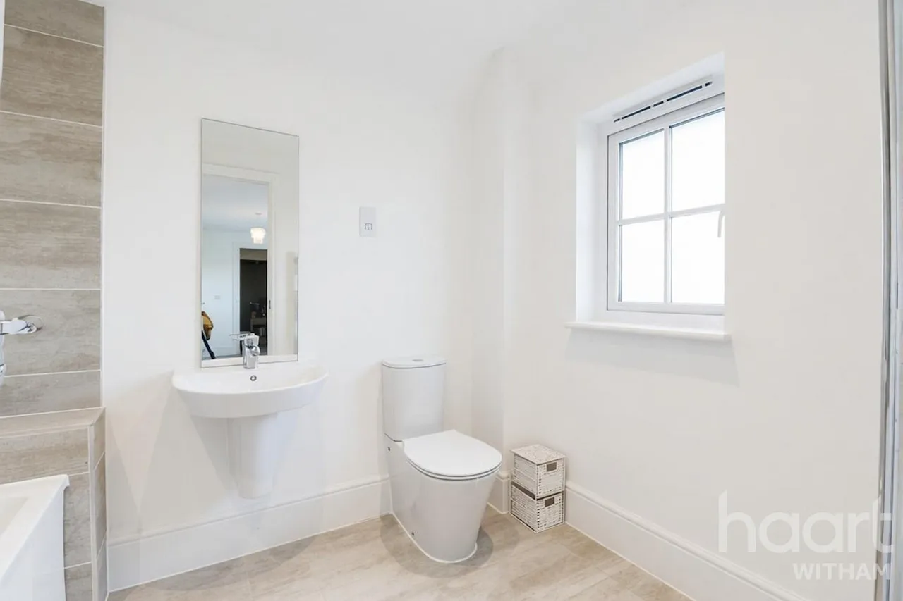 Raven Gardens, Silver End, CM8, photo 16