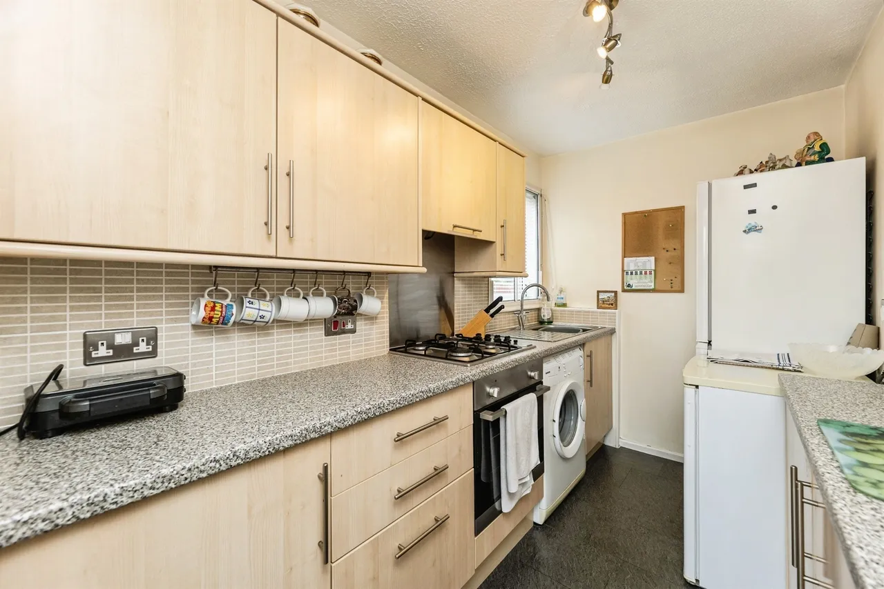 Grange Fields Road, Leeds, LS10, photo 3