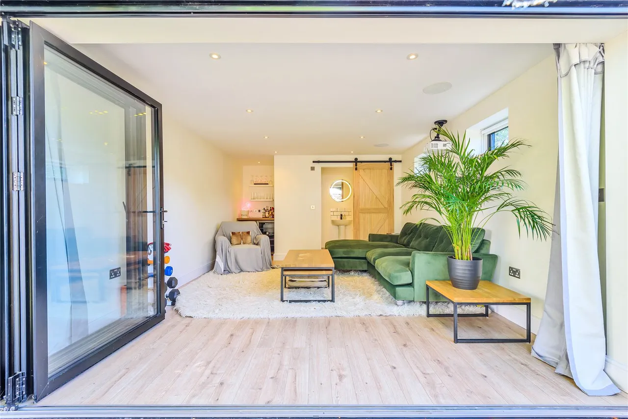 Oldfield Road, Hampton, London, TW12 2AJ, photo 15