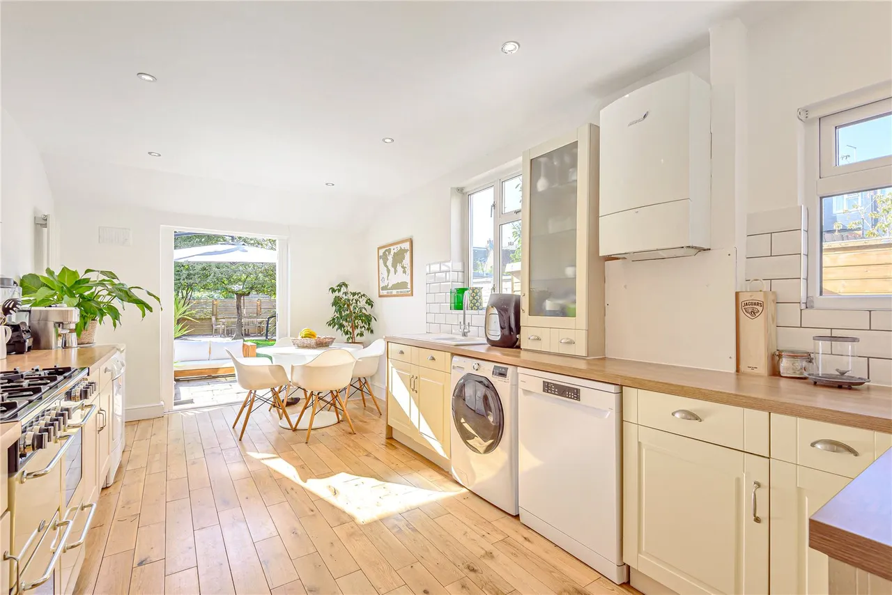 Oldfield Road, Hampton, London, TW12 2AJ, photo 5