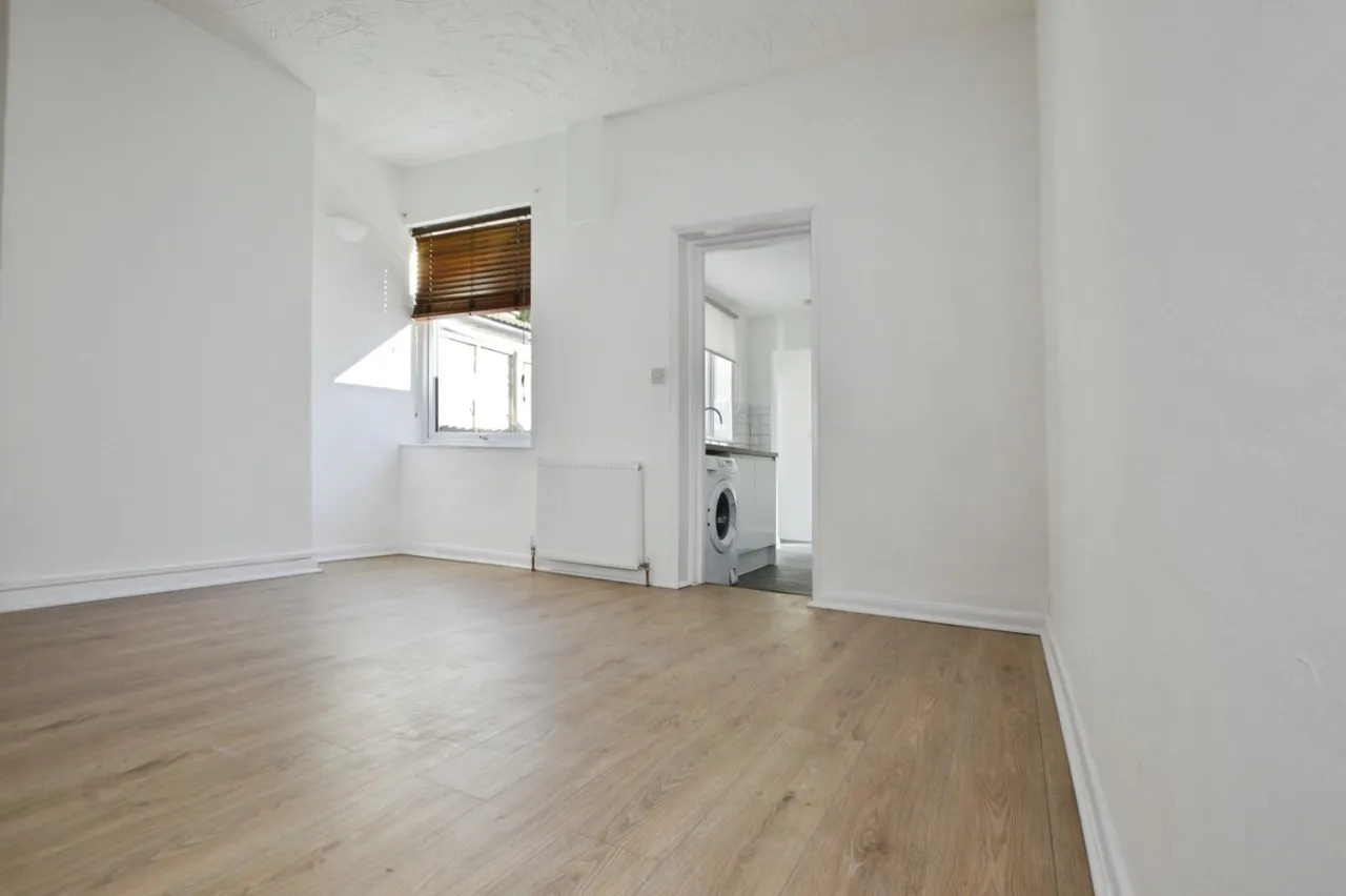 Hollybush Street, London, E13, photo 4