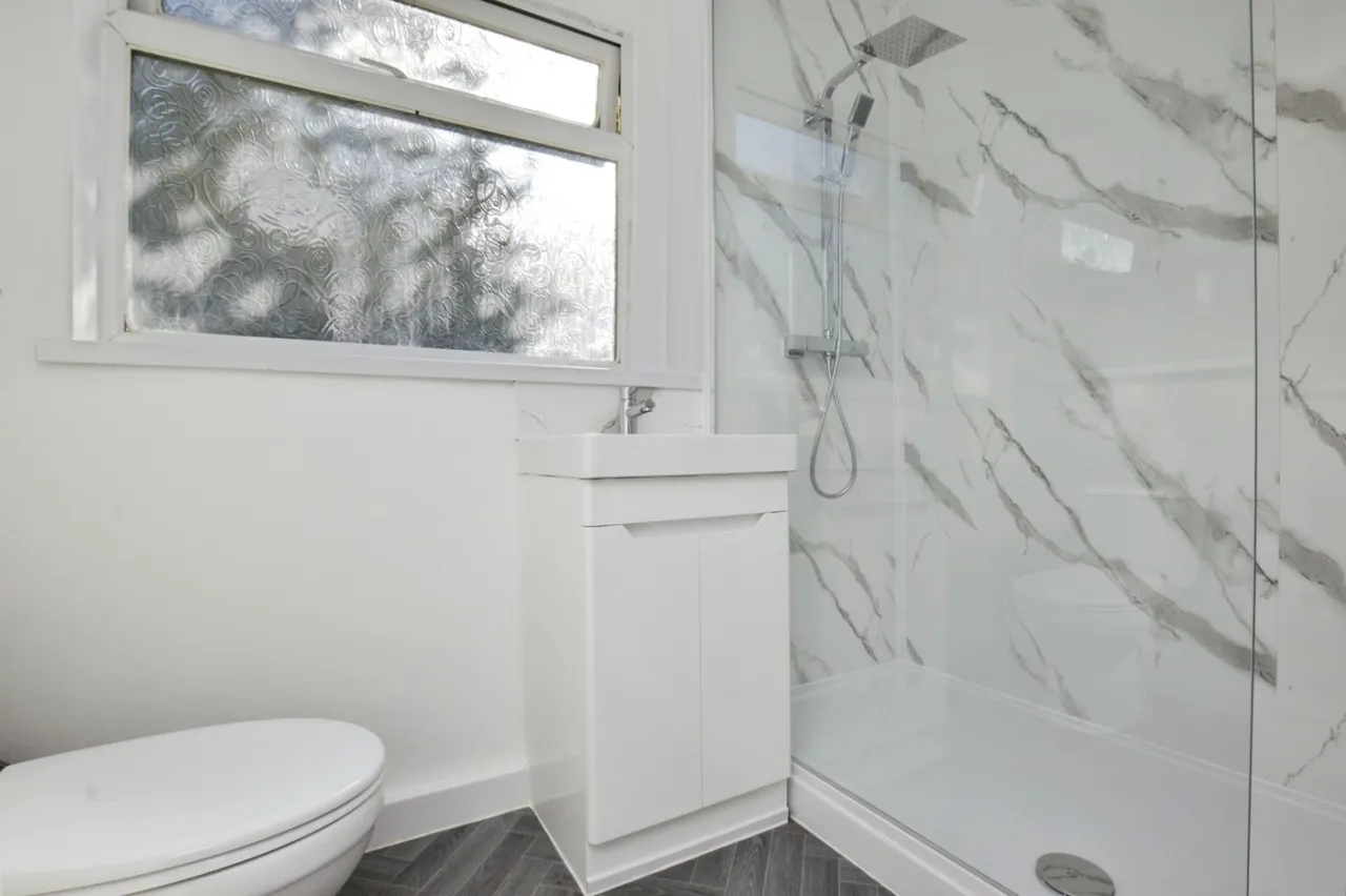 Hollybush Street, London, E13, photo 9