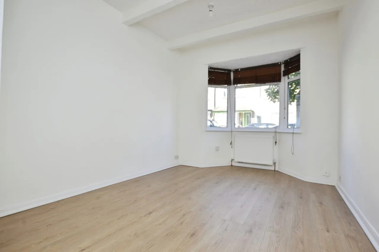 Hollybush Street, London, E13, photo 3
