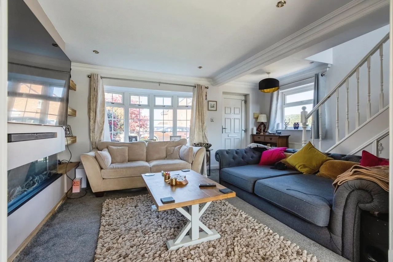 Manor Crescent, Walton, Wakefield, West Yorkshire, WF2, photo 7