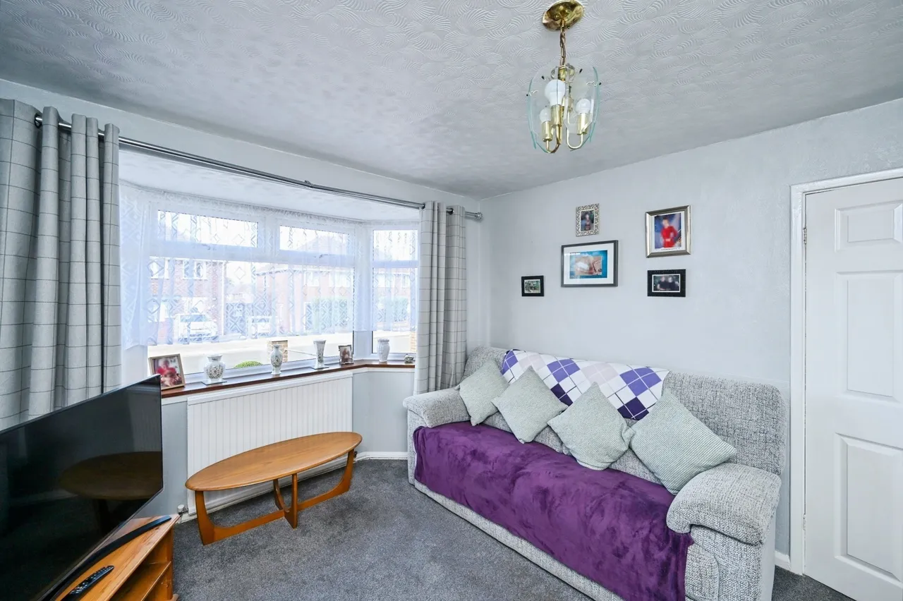 Central Avenue, Kirkby-in-Ashfield, NG17, photo 3