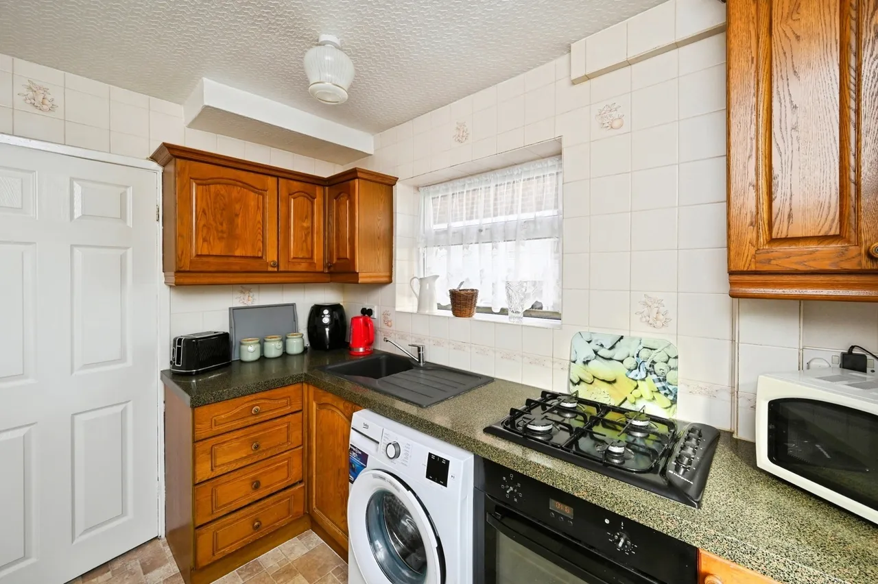 Central Avenue, Kirkby-in-Ashfield, NG17, photo 6
