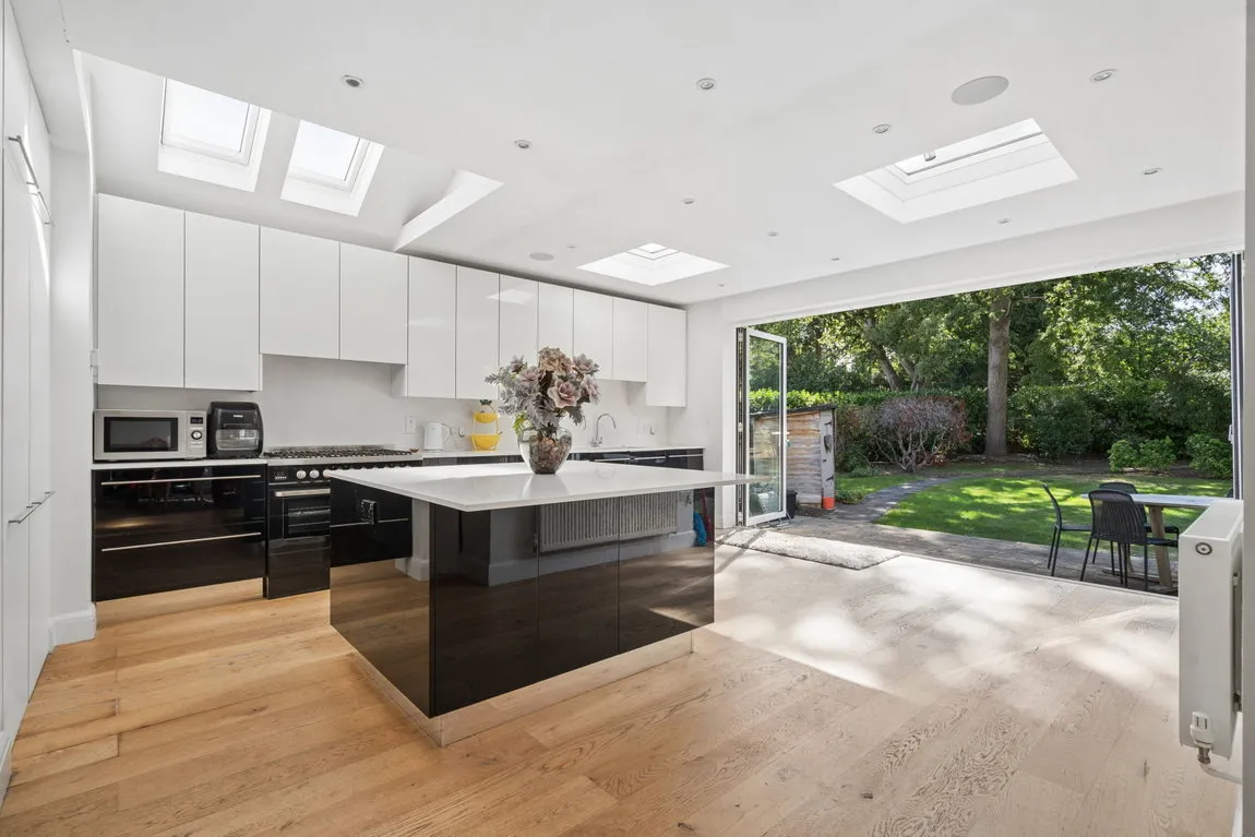 Barrow Point Avenue, Pinner, HA5, photo 2