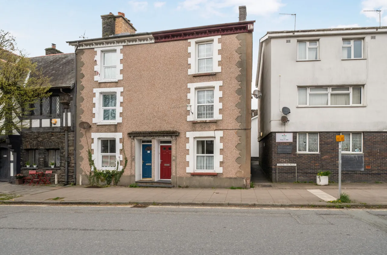4 bed house for sale, Heol Maengwyn, Machynlleth