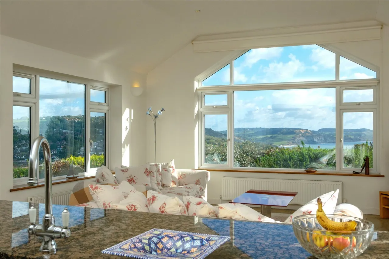 Clappentail Lane, Lyme Regis, DT7, photo 5