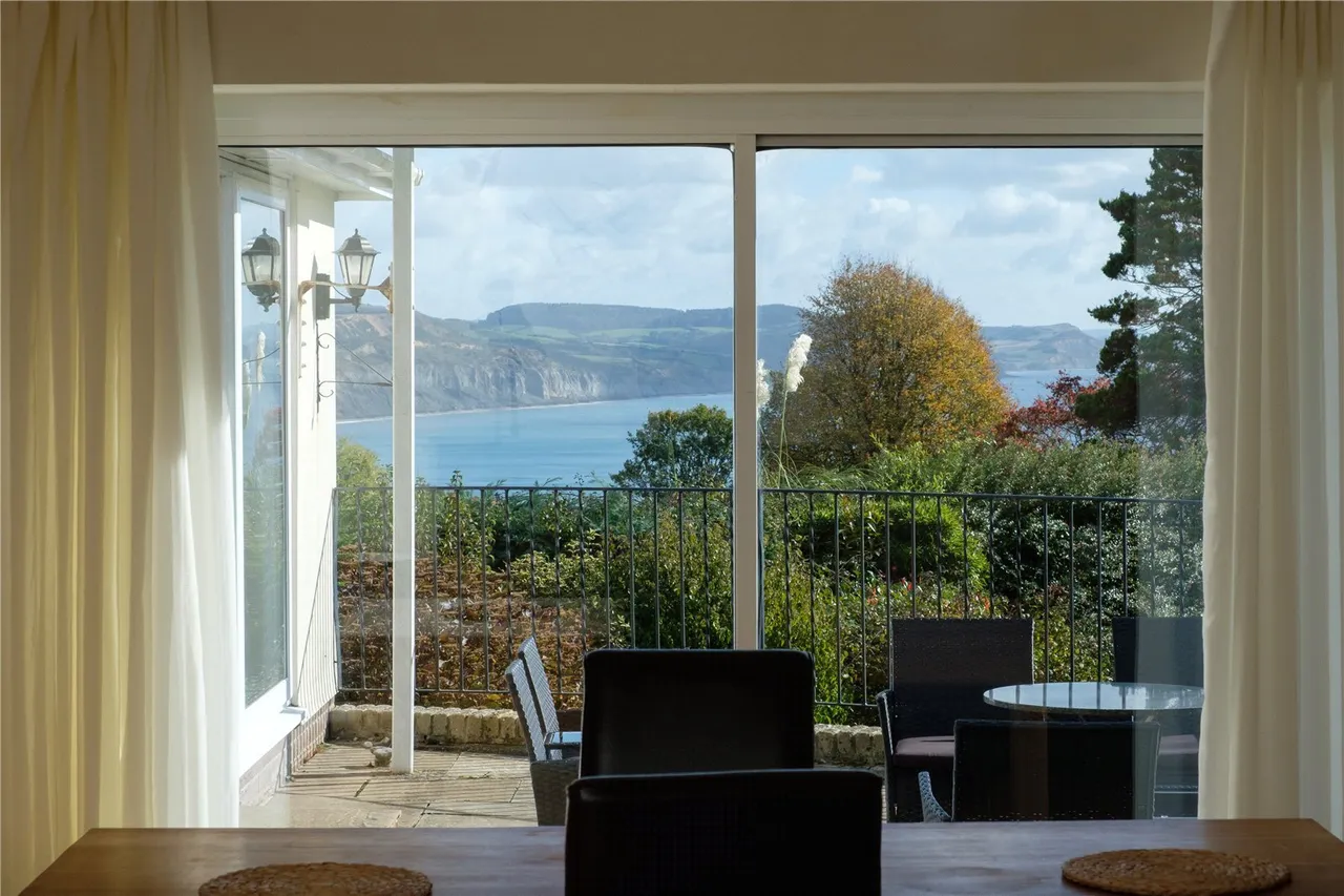 Clappentail Lane, Lyme Regis, DT7, photo 14