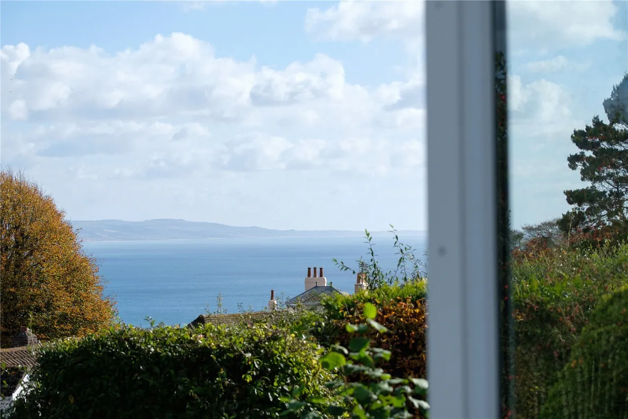 Clappentail Lane, Lyme Regis, DT7, photo 41