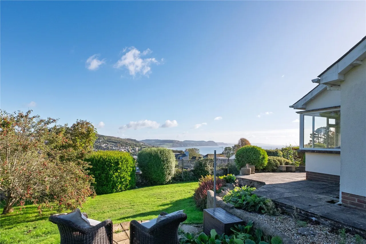 Clappentail Lane, Lyme Regis, DT7, photo 23