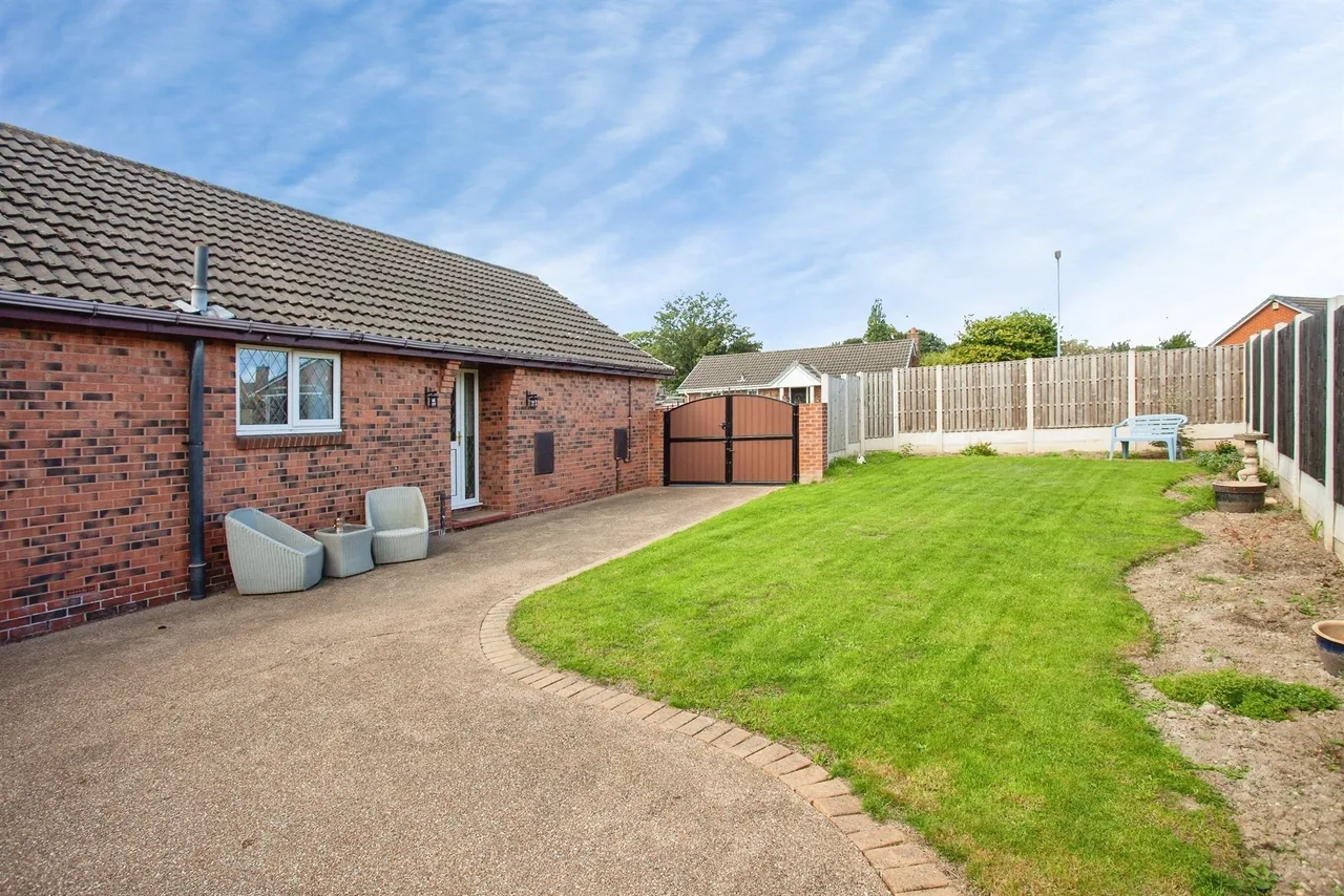 Billingley Drive, Thurnscoe, S63, photo 24