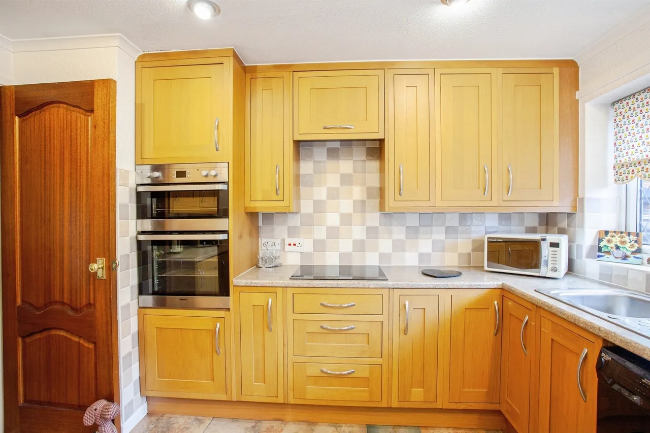 Billingley Drive, Thurnscoe, S63, photo 10