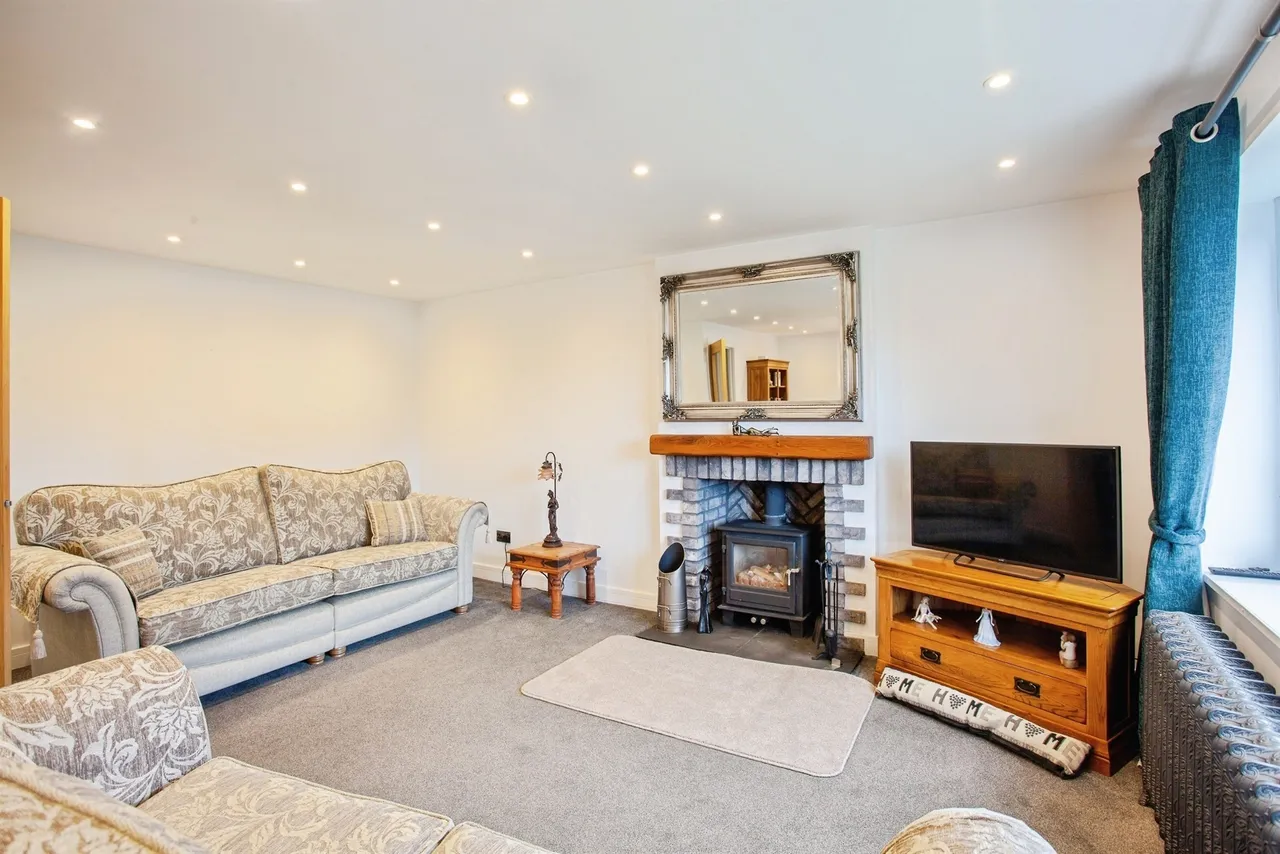 Billingley Drive, Thurnscoe, S63, photo 7